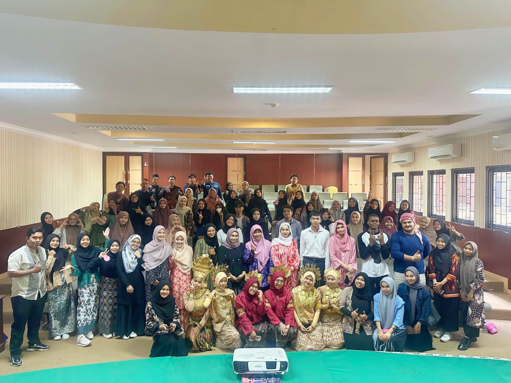 International Office of UIN Alauddin Makassar Successfully Conducted International Culture Day