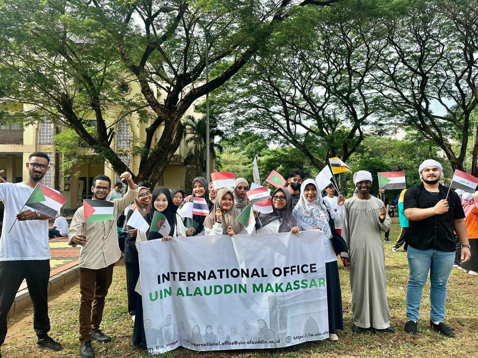 UIN Alauddin Makassar Opens 59th Anniversary Celebration with PORSENI: International Office Joins Parade for the first time and wins 3rd Place